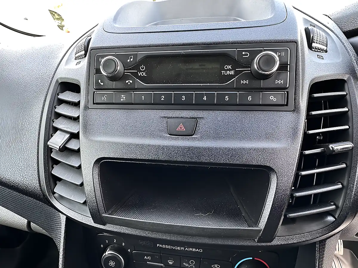 Used 2021 Ford Transit Connect Leader Frozen White - Interior and Exterior details 19