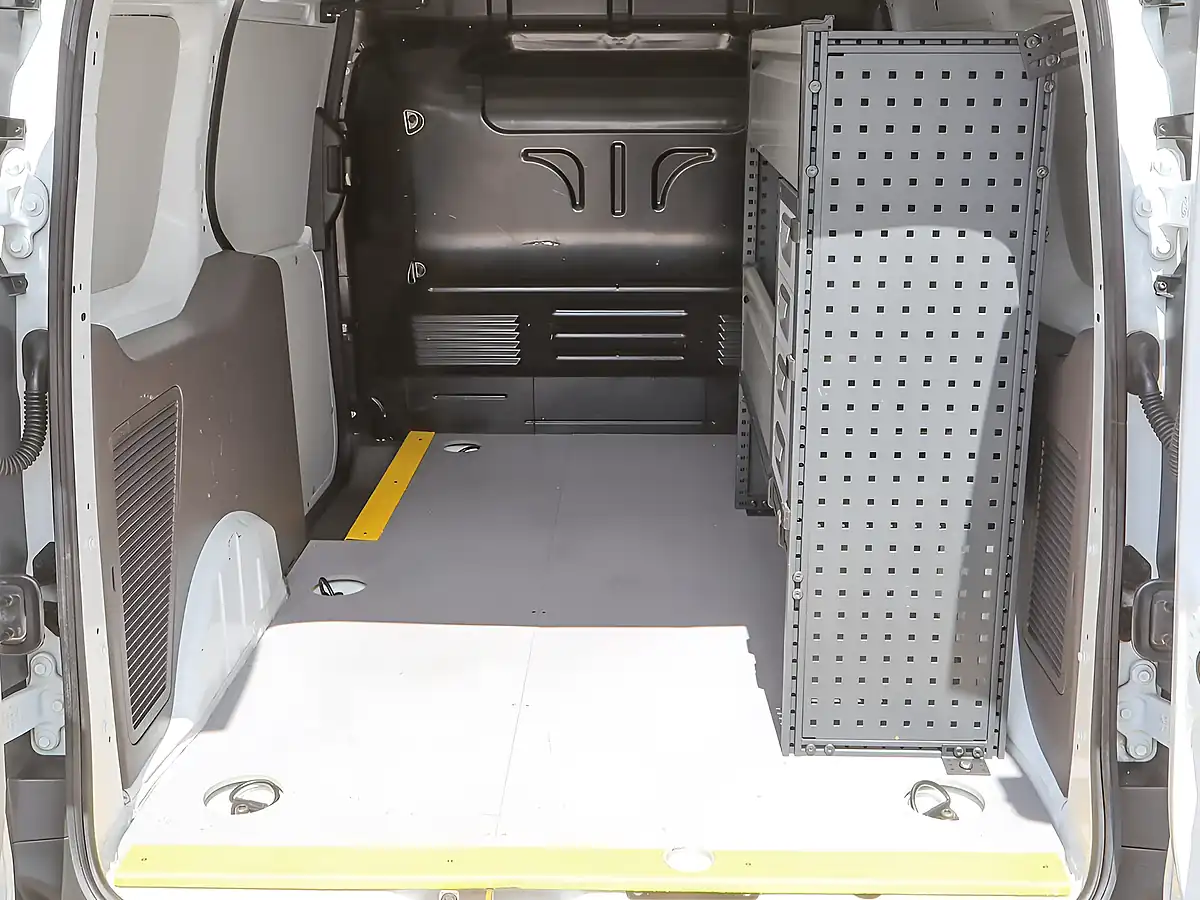 Used 2021 Ford Transit Connect Leader Frozen White - Interior and Exterior details 10