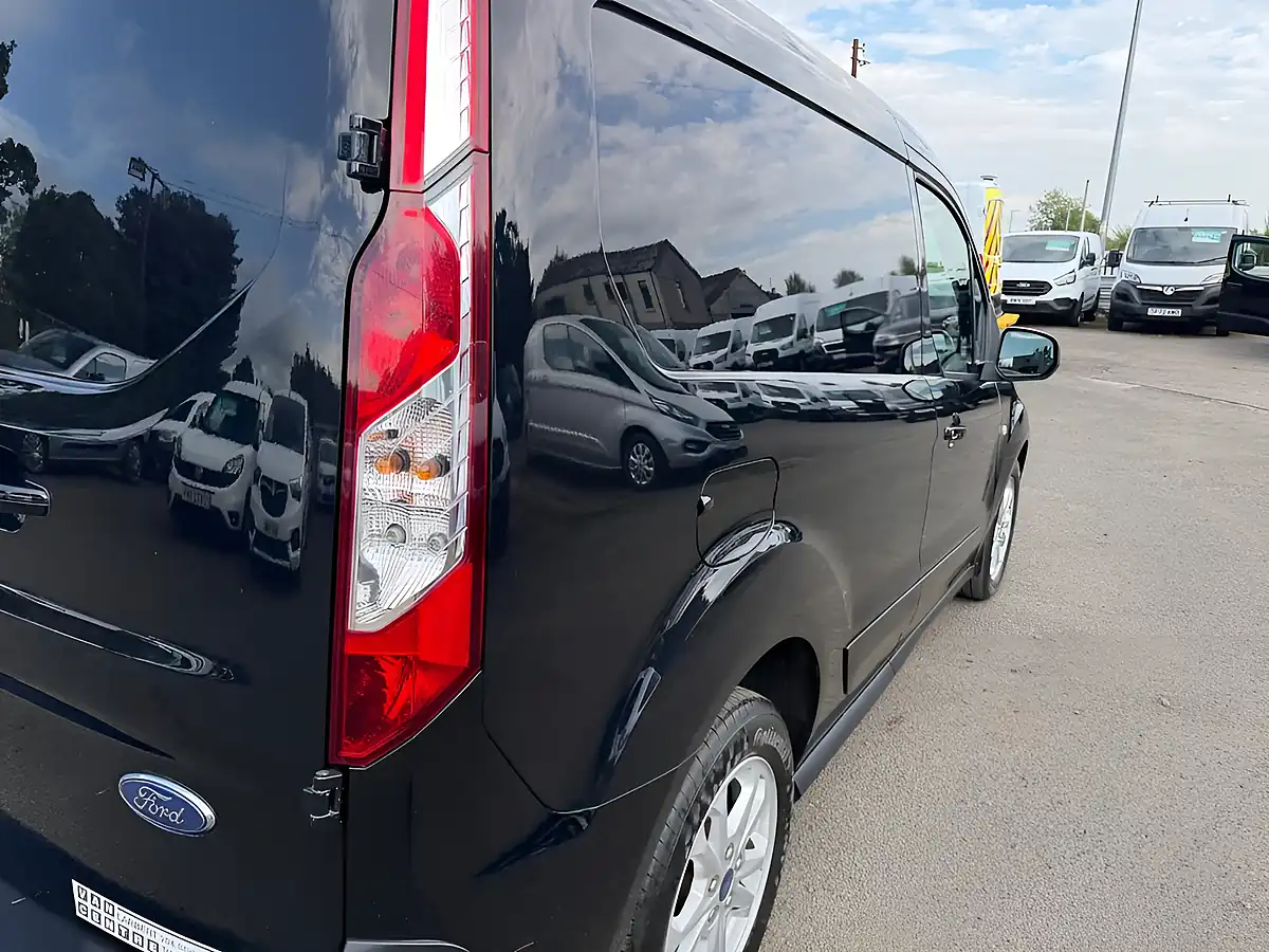 Used 2021 Ford Transit Connect Limited Black - Interior and Exterior details 12