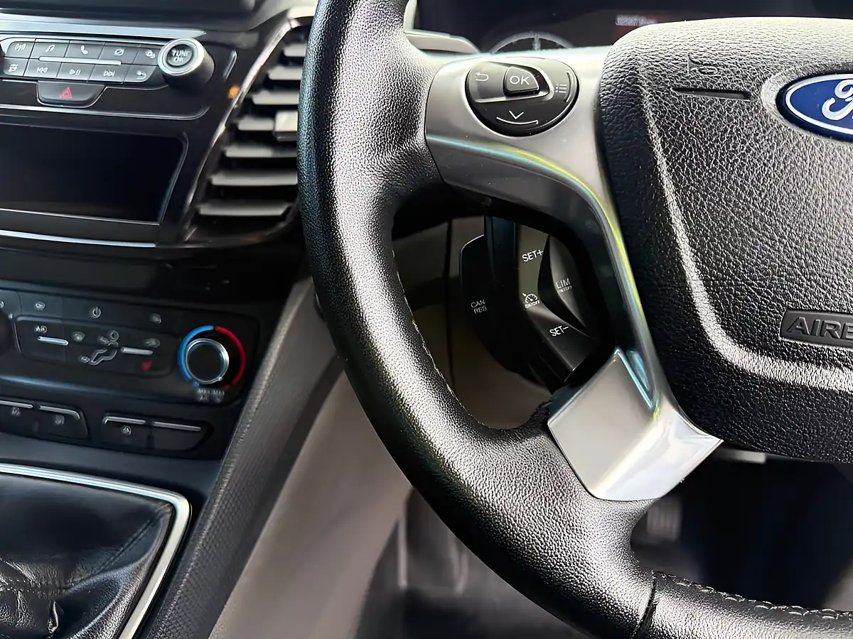 Used 2021 Ford Transit Connect Limited Black - Interior and Exterior details 15