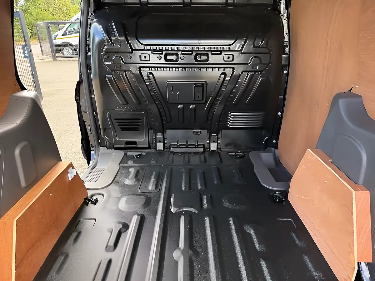 Used 2021 Ford Transit Connect Limited Black - Interior and Exterior details 19