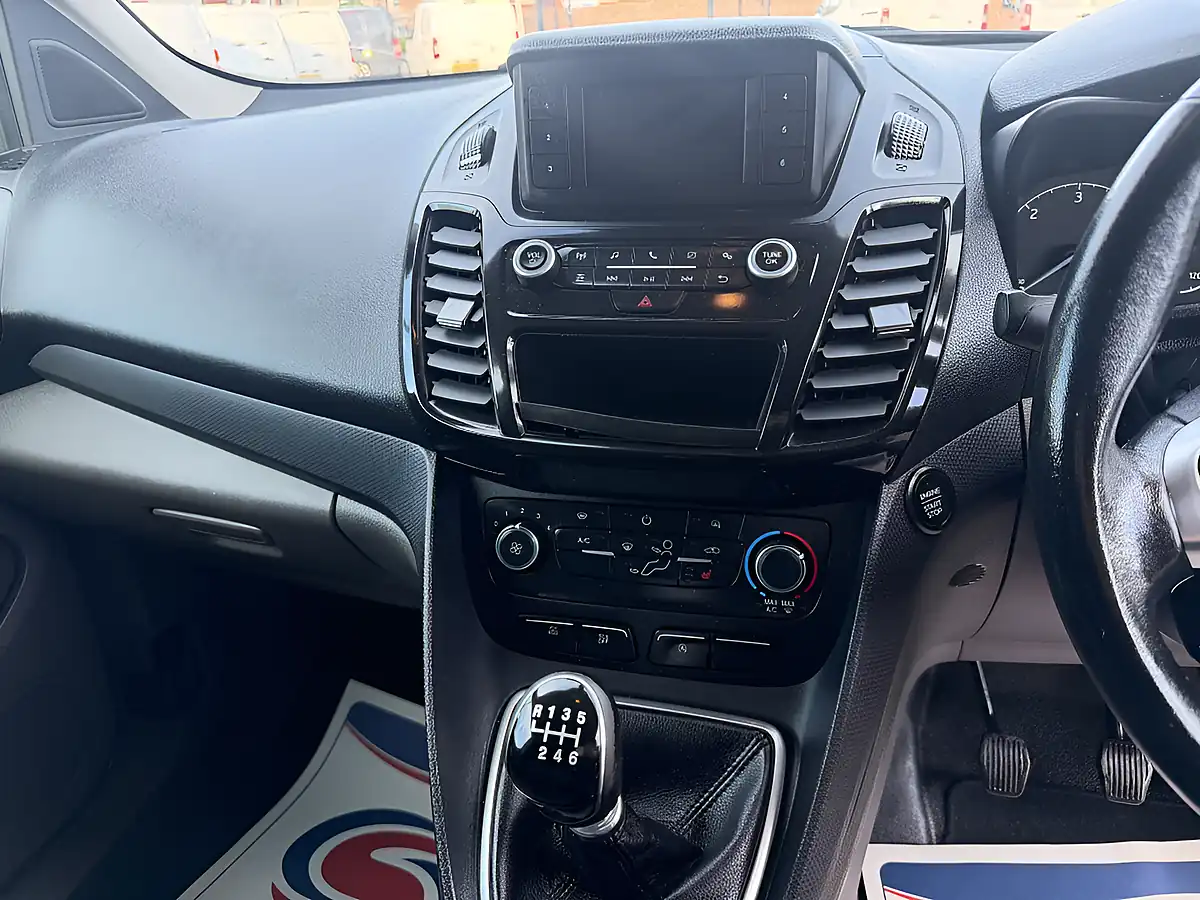 Used 2021 Ford Transit Connect Limited Black - Interior and Exterior details 15