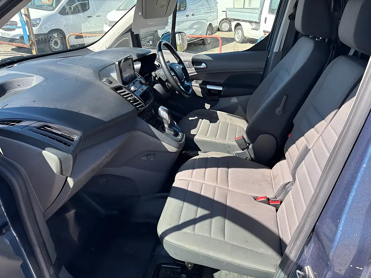 Used 2021 Ford Transit Connect Limited Blue - Interior and Exterior details 11
