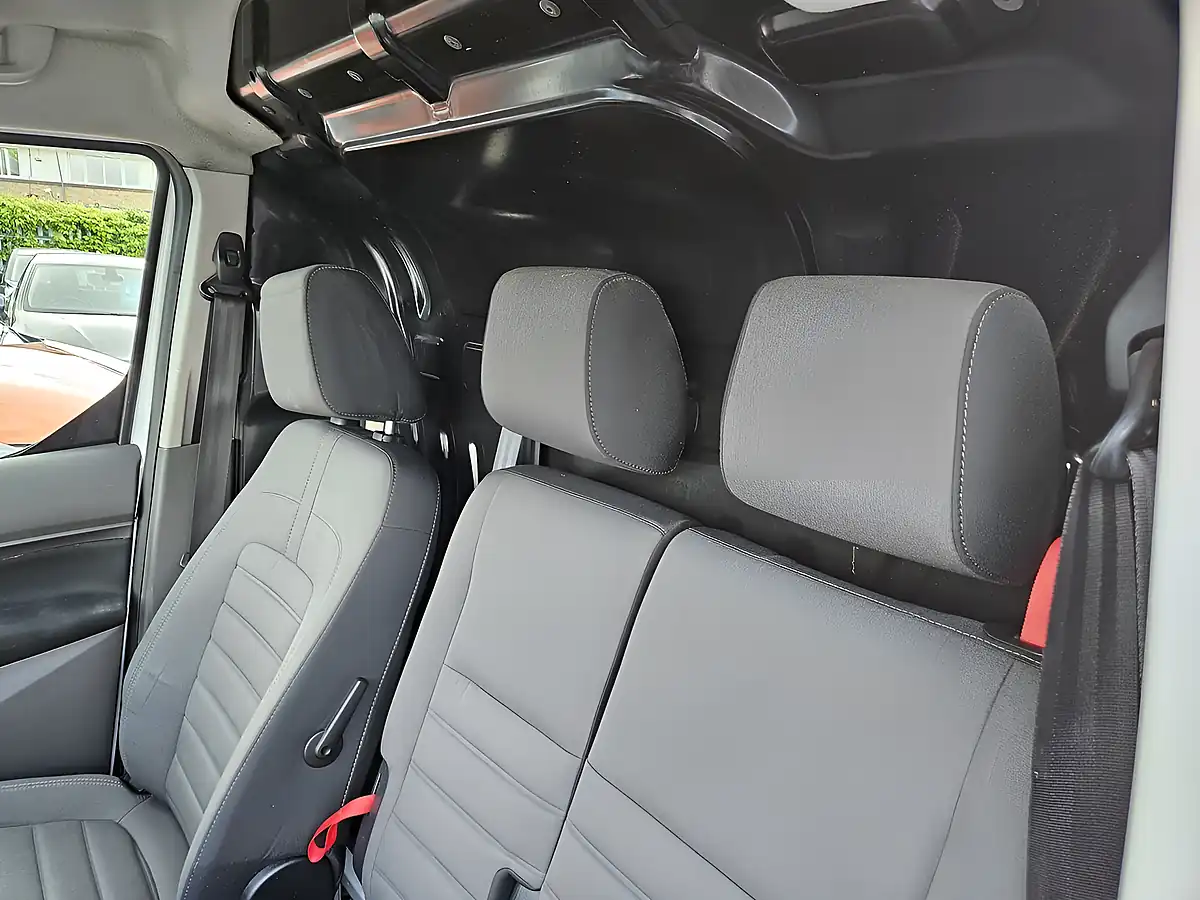 Used 2021 Ford Transit Connect Limited Frozen White - Interior and Exterior details 12