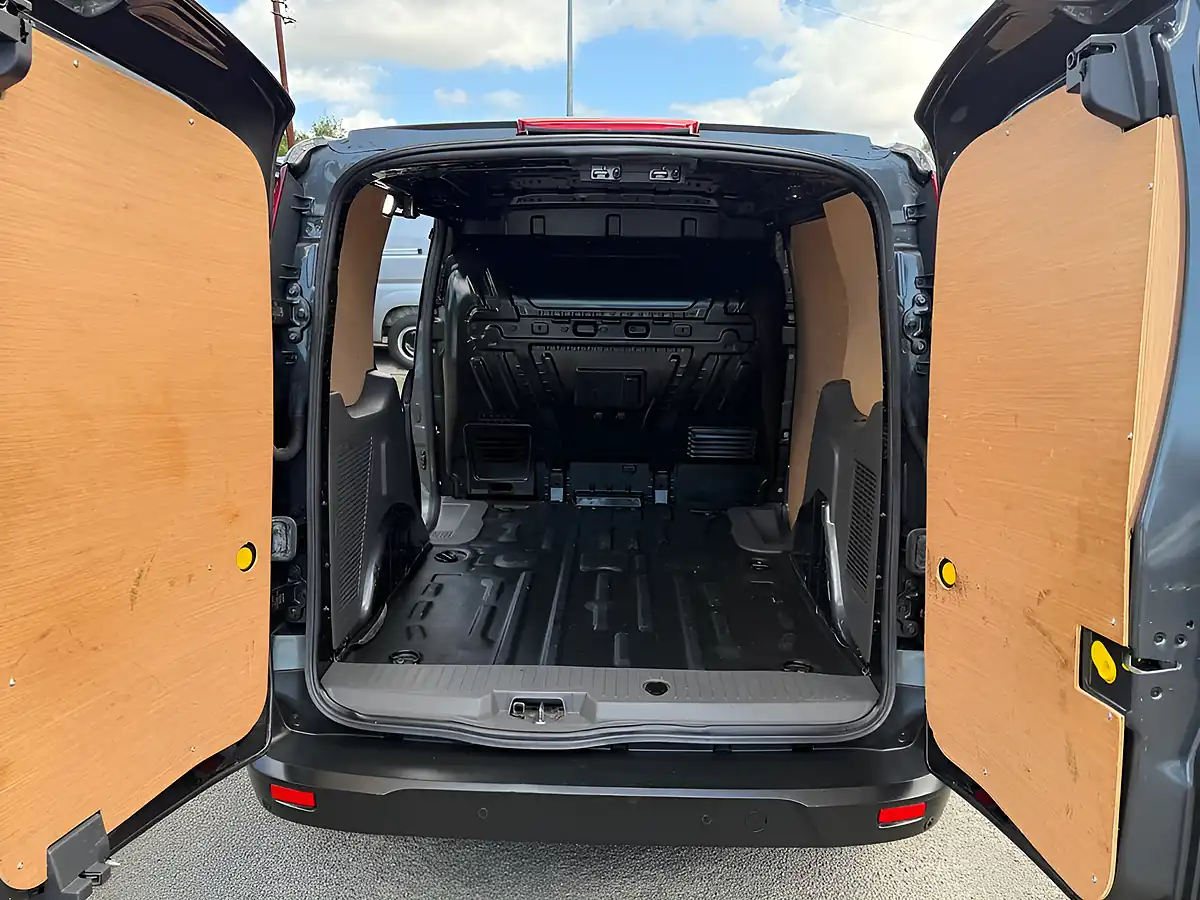 Used 2021 Ford Transit Connect Limited Grey - Interior and Exterior details 4