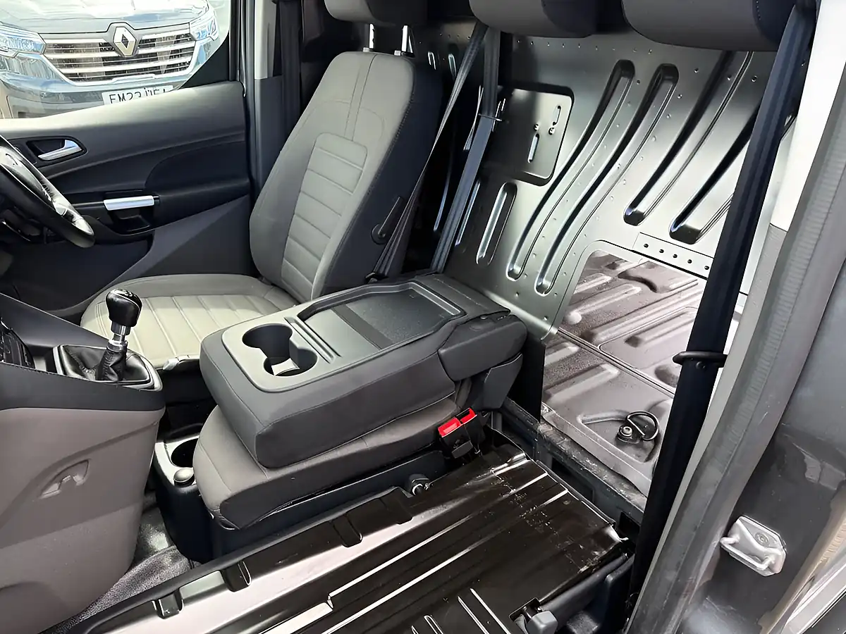Used 2021 Ford Transit Connect Limited Grey - Interior and Exterior details 9