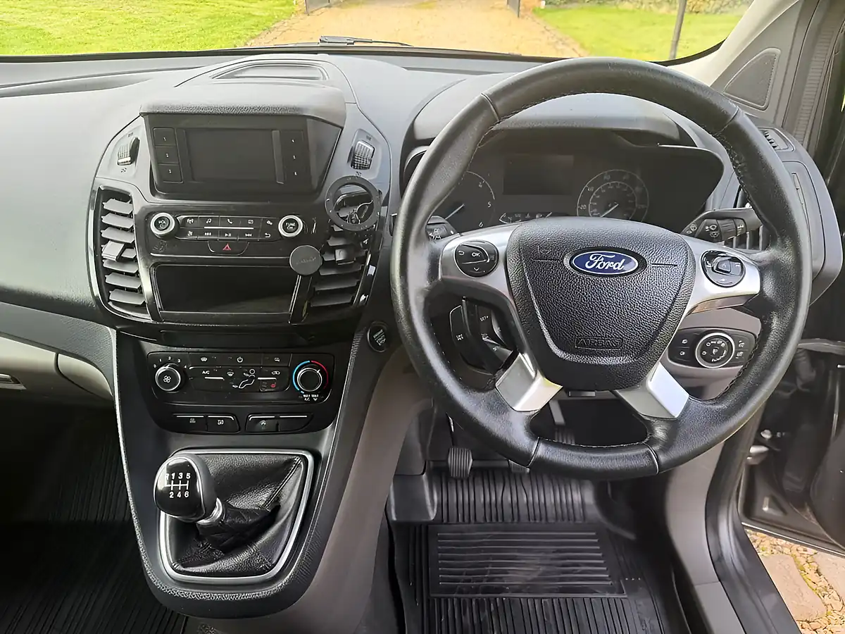 Used 2021 Ford Transit Connect Limited Grey - Interior and Exterior details 10