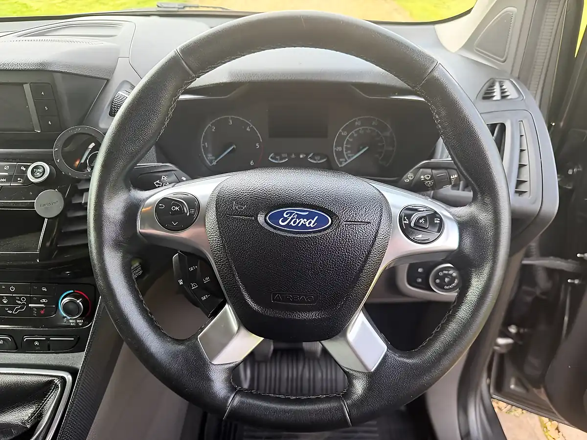Used 2021 Ford Transit Connect Limited Grey - Interior and Exterior details 11