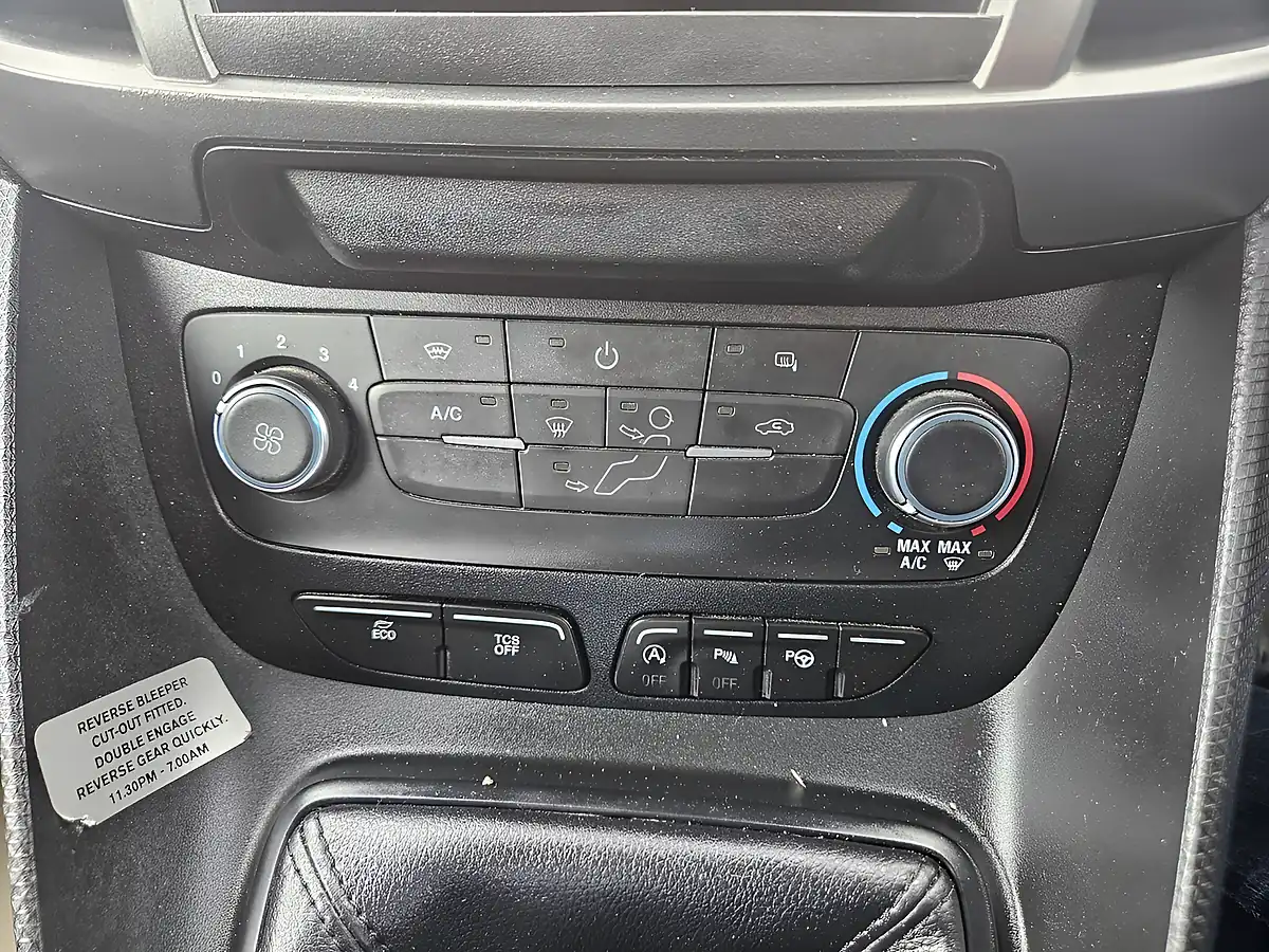 Used 2021 Ford Transit Connect Limited Moondust Silver - Interior and Exterior details 16