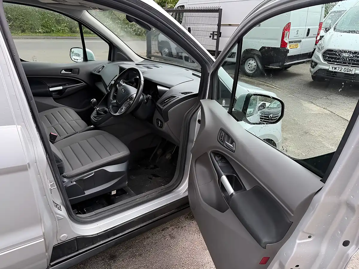 Used 2021 Ford Transit Connect Limited Silver - Interior and Exterior details 12
