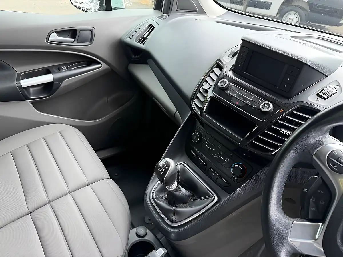 Used 2021 Ford Transit Connect Limited Silver - Interior and Exterior details 14