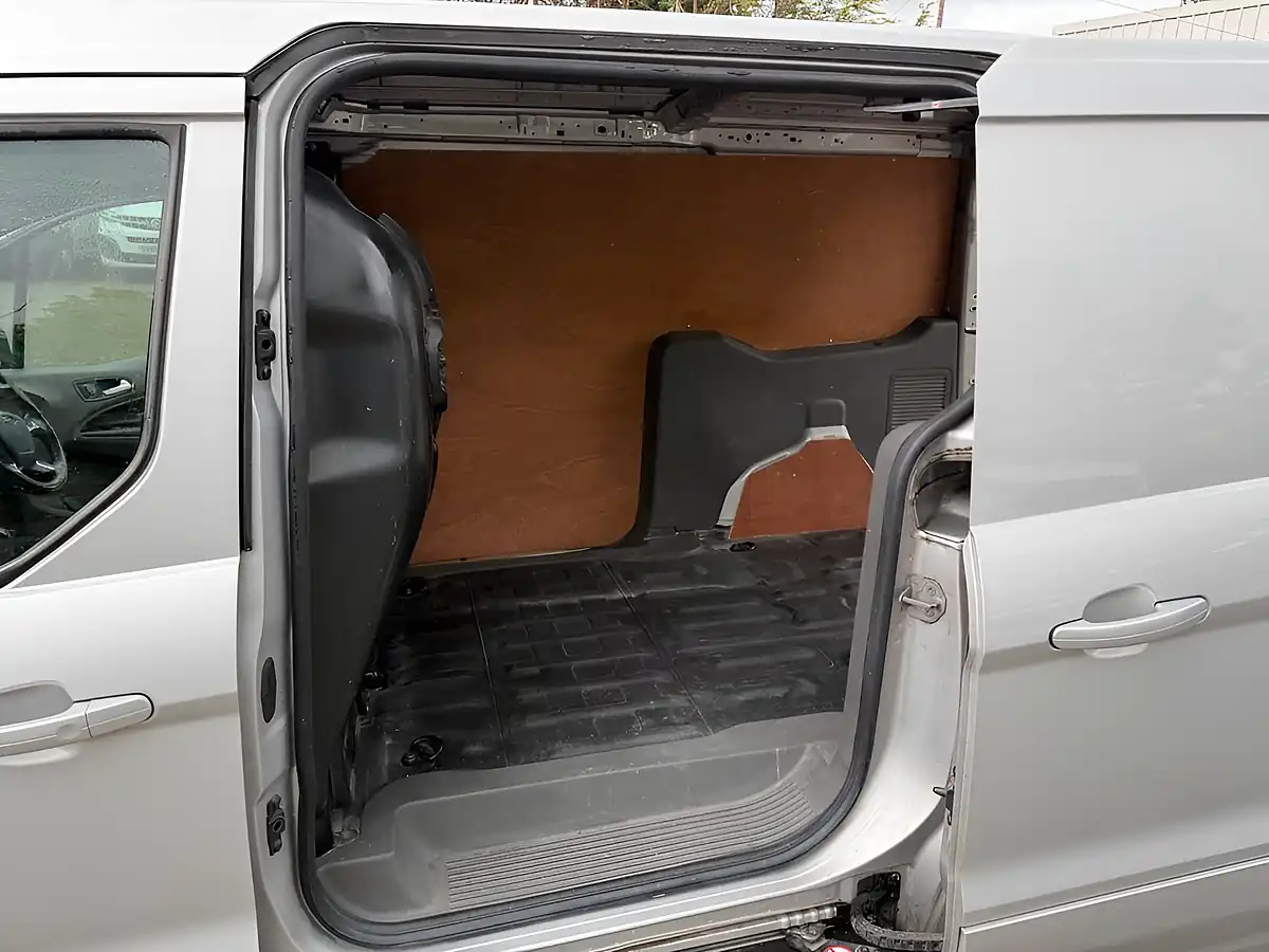 Used 2021 Ford Transit Connect Limited Silver - Interior and Exterior details 17