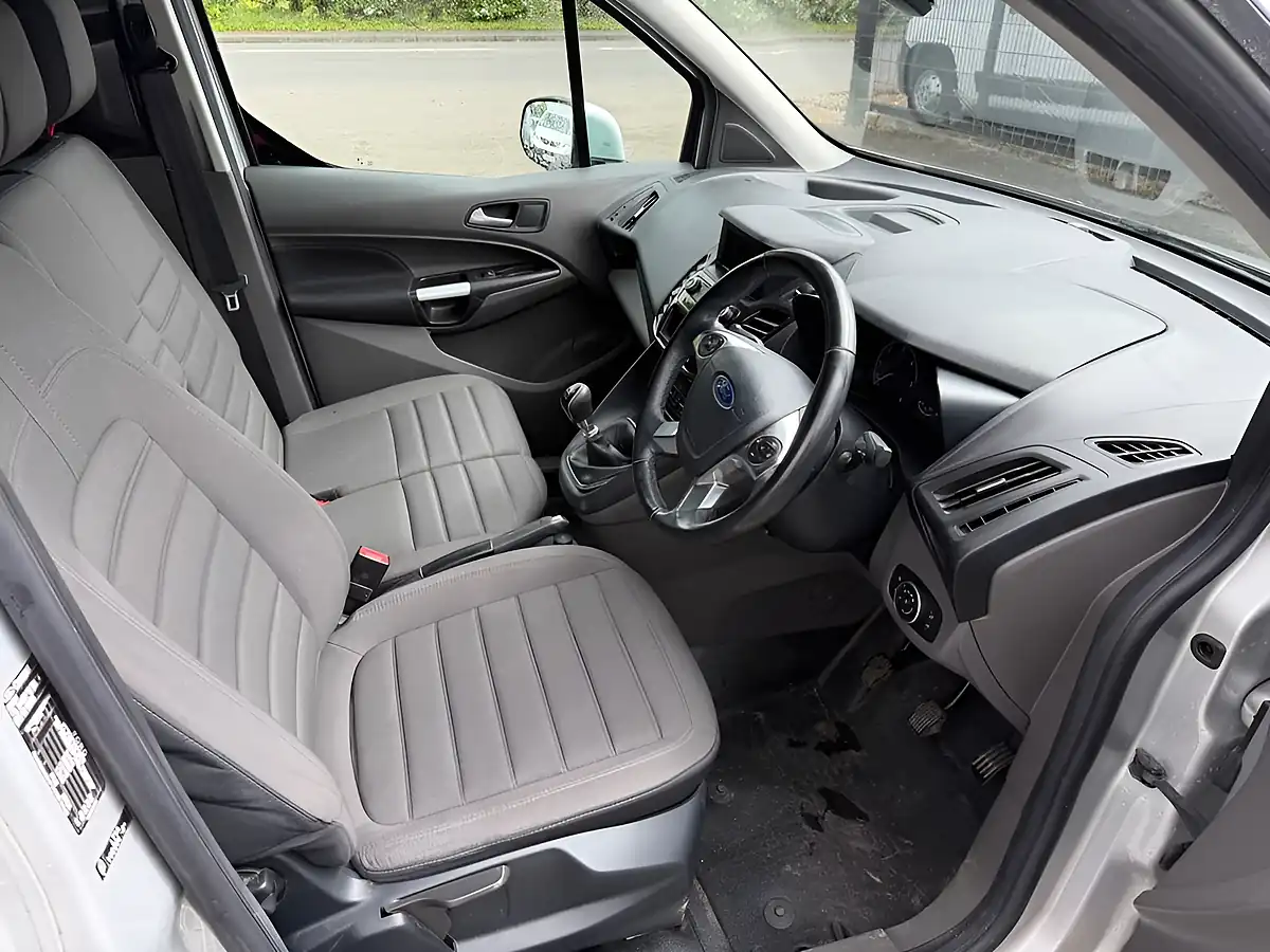 Used 2021 Ford Transit Connect Limited Silver - Interior and Exterior details 2