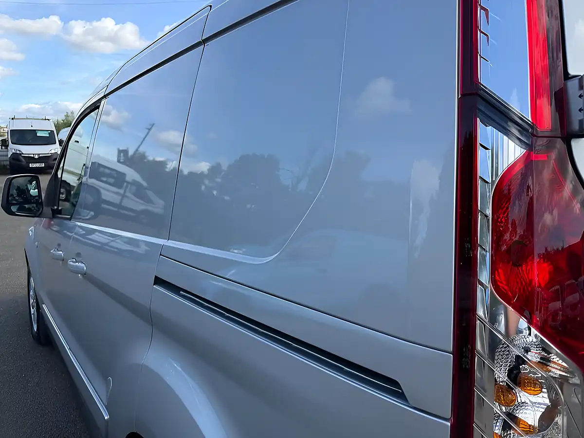 Used 2021 Ford Transit Connect Limited Silver - Interior and Exterior details 11