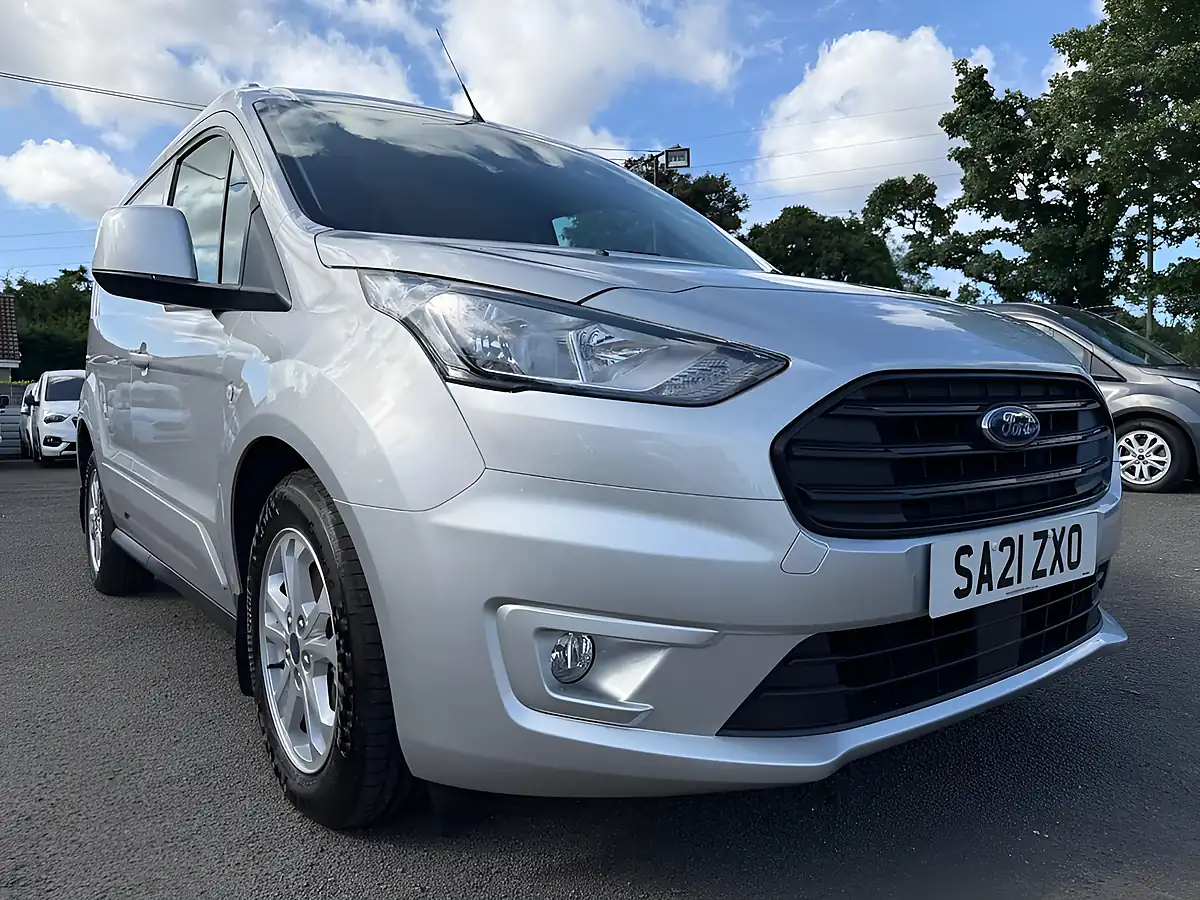 Used 2021 Ford Transit Connect Limited Silver - Interior and Exterior details 13