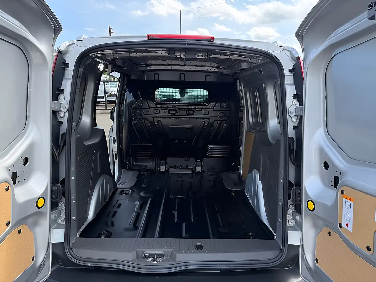 Used 2021 Ford Transit Connect Limited Silver - Interior and Exterior details 5