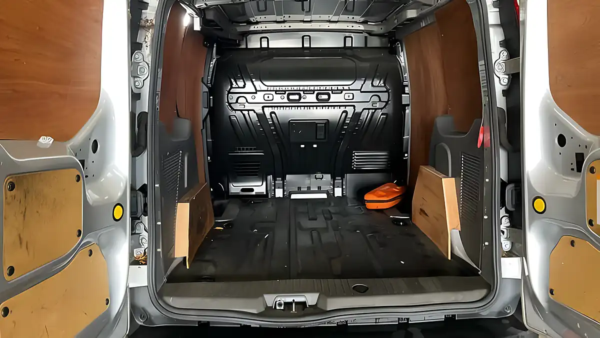 Used 2021 Ford Transit Connect Limited Silver - Interior and Exterior details 9
