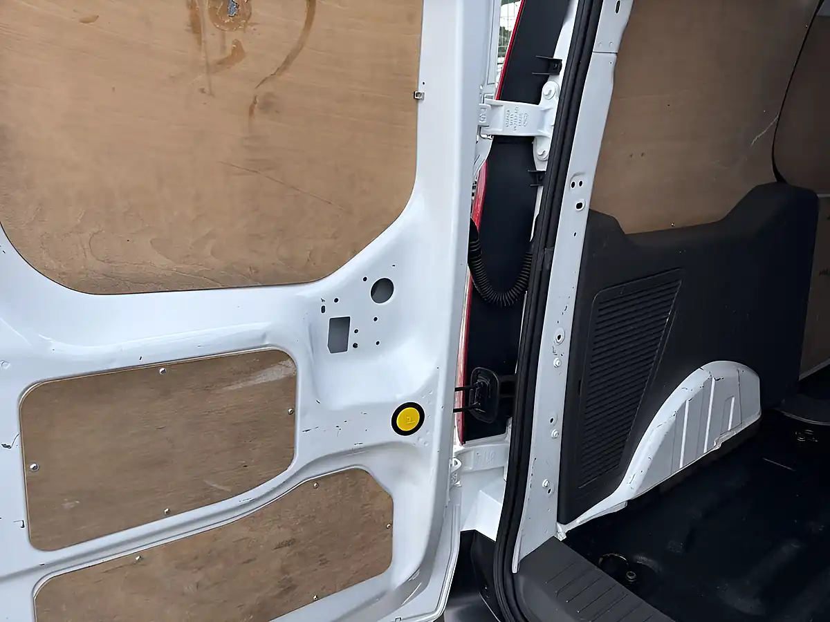 Used 2021 Ford Transit Connect Limited White - Interior and Exterior details 13
