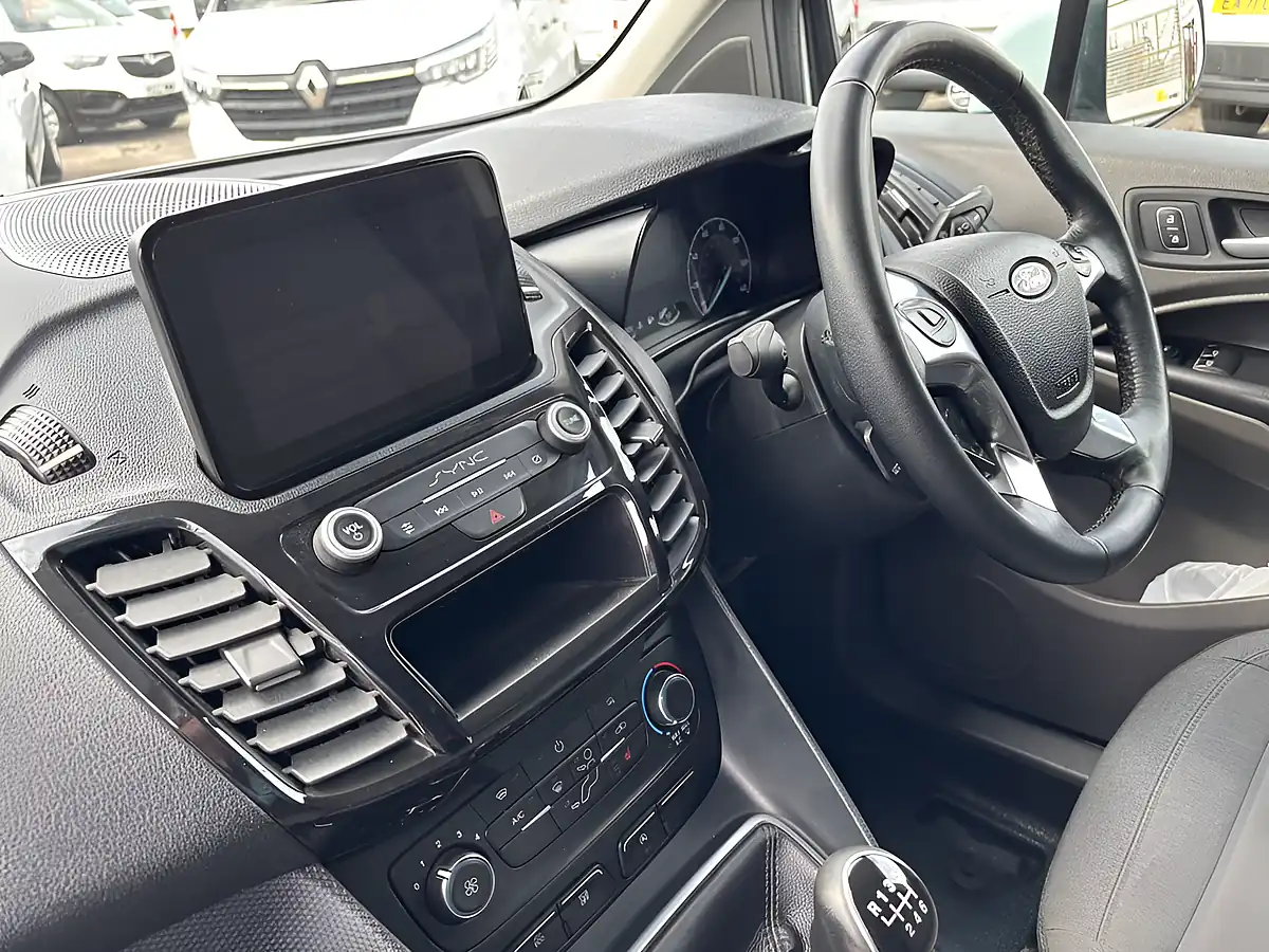 Used 2021 Ford Transit Connect Limited White - Interior and Exterior details 18