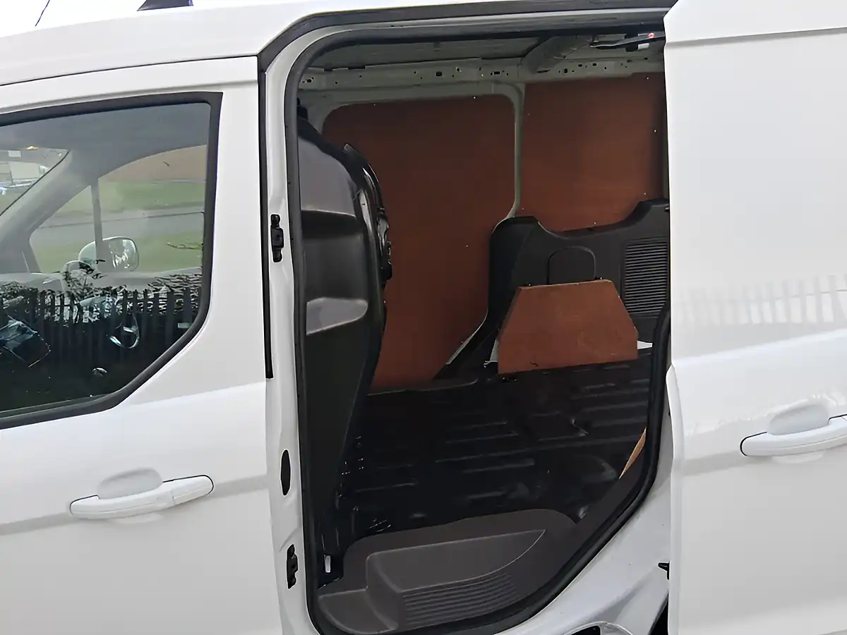 Used 2021 Ford Transit Connect Limited White - Interior and Exterior details 10