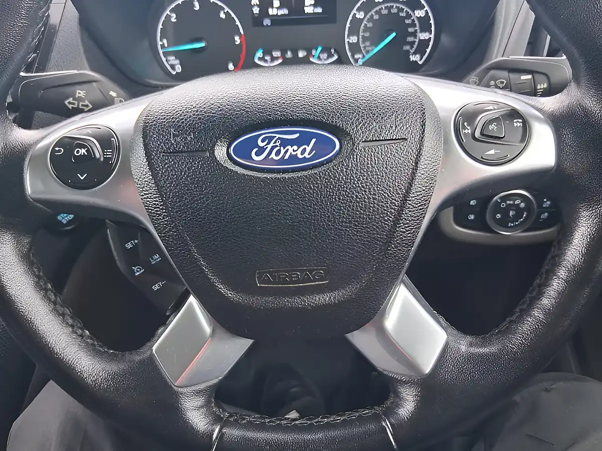 Used 2021 Ford Transit Connect Limited White - Interior and Exterior details 14