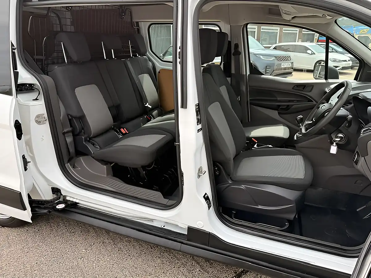 Used 2021 Ford Transit Connect Lwb Crew Van White - Interior and Exterior details 14