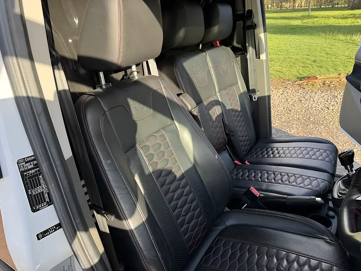 Used 2021 Ford Transit Connect Ms-Rt R120 Ltd White - Interior and Exterior details 11