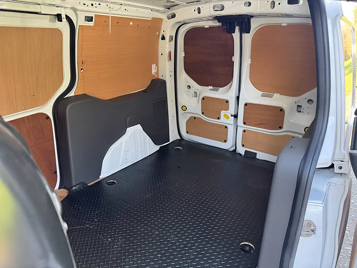 Used 2021 Ford Transit Connect Ms-Rt R120 Ltd White - Interior and Exterior details 14