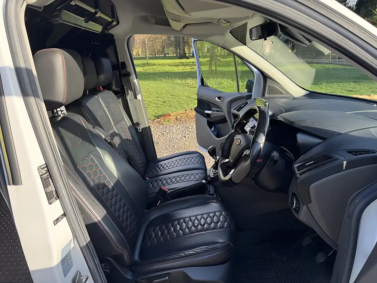 Used 2021 Ford Transit Connect Ms-Rt R120 Ltd White - Interior and Exterior details 6