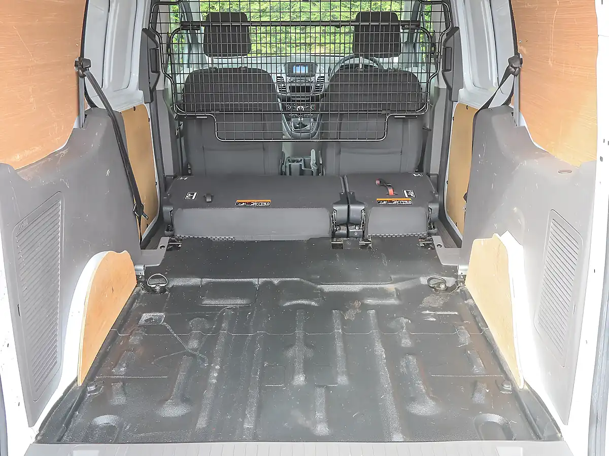 Used 2021 Ford Transit Connect Trend Frozen White - Interior and Exterior details 10