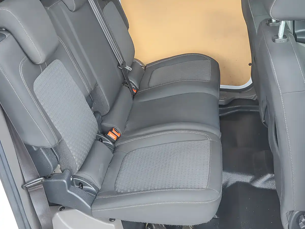 Used 2021 Ford Transit Connect Trend Frozen White - Interior and Exterior details 5