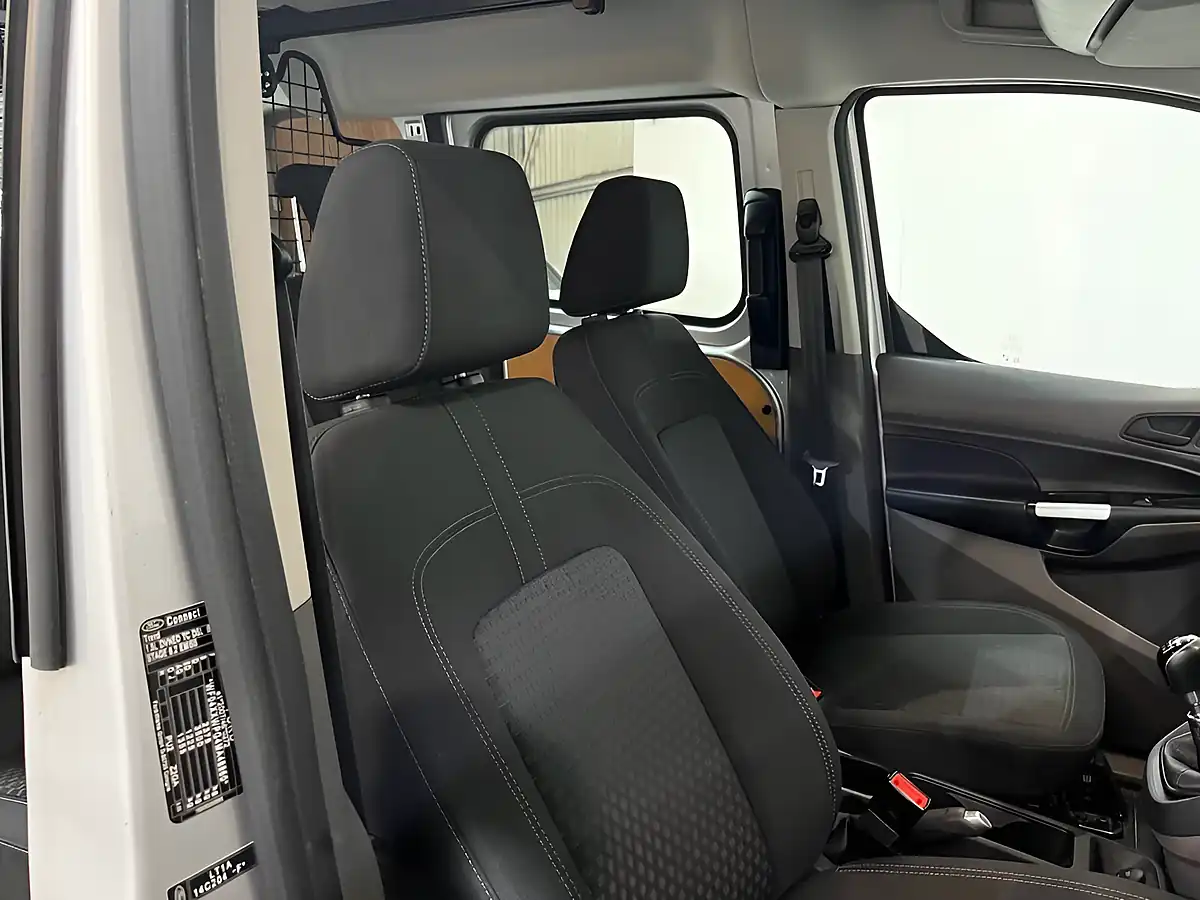 Used 2021 Ford Transit Connect Trend Silver - Interior and Exterior details 10
