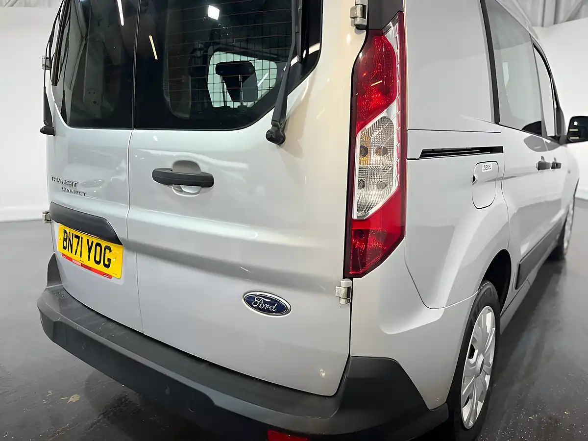 Used 2021 Ford Transit Connect Trend Silver - Interior and Exterior details 17