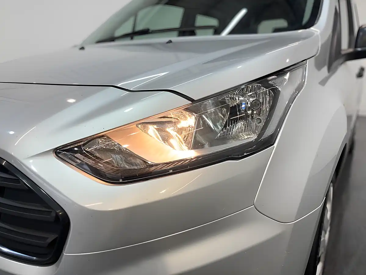 Used 2021 Ford Transit Connect Trend Silver - Interior and Exterior details 6