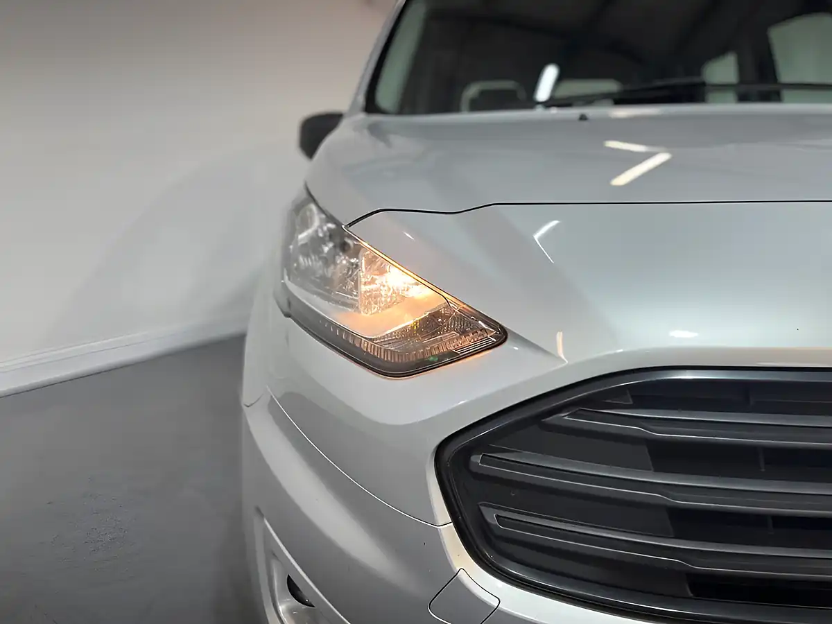 Used 2021 Ford Transit Connect Trend Silver - Interior and Exterior details 8