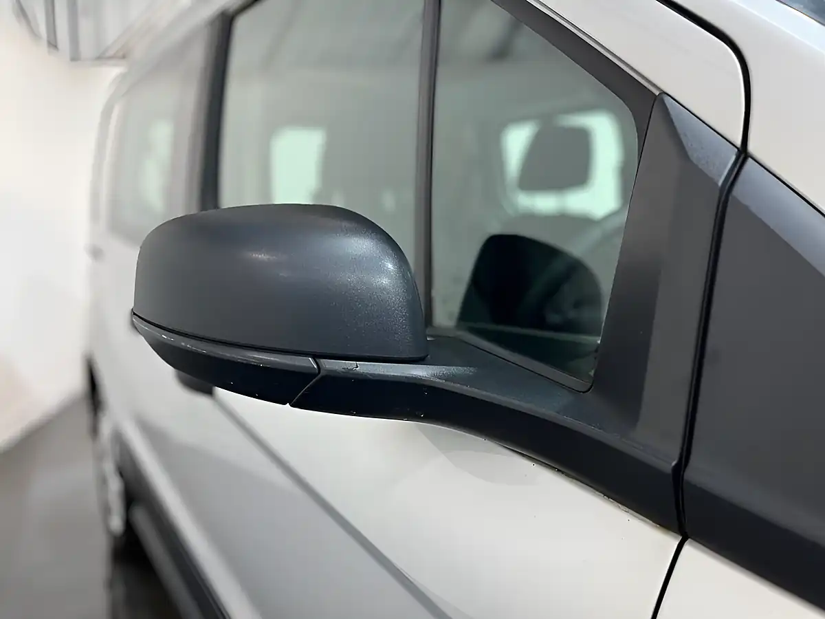 Used 2021 Ford Transit Connect Trend Silver - Interior and Exterior details 9