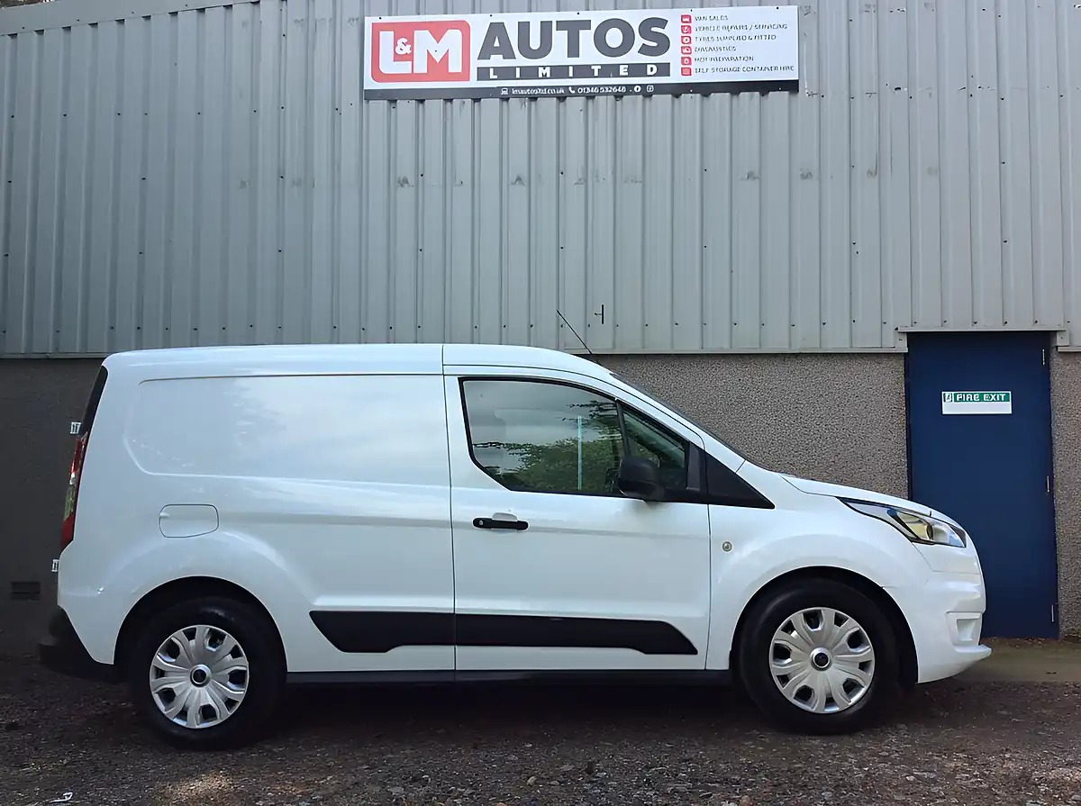 Used 2021 Ford Transit Connect Trend Van 200 L1 White - Front View