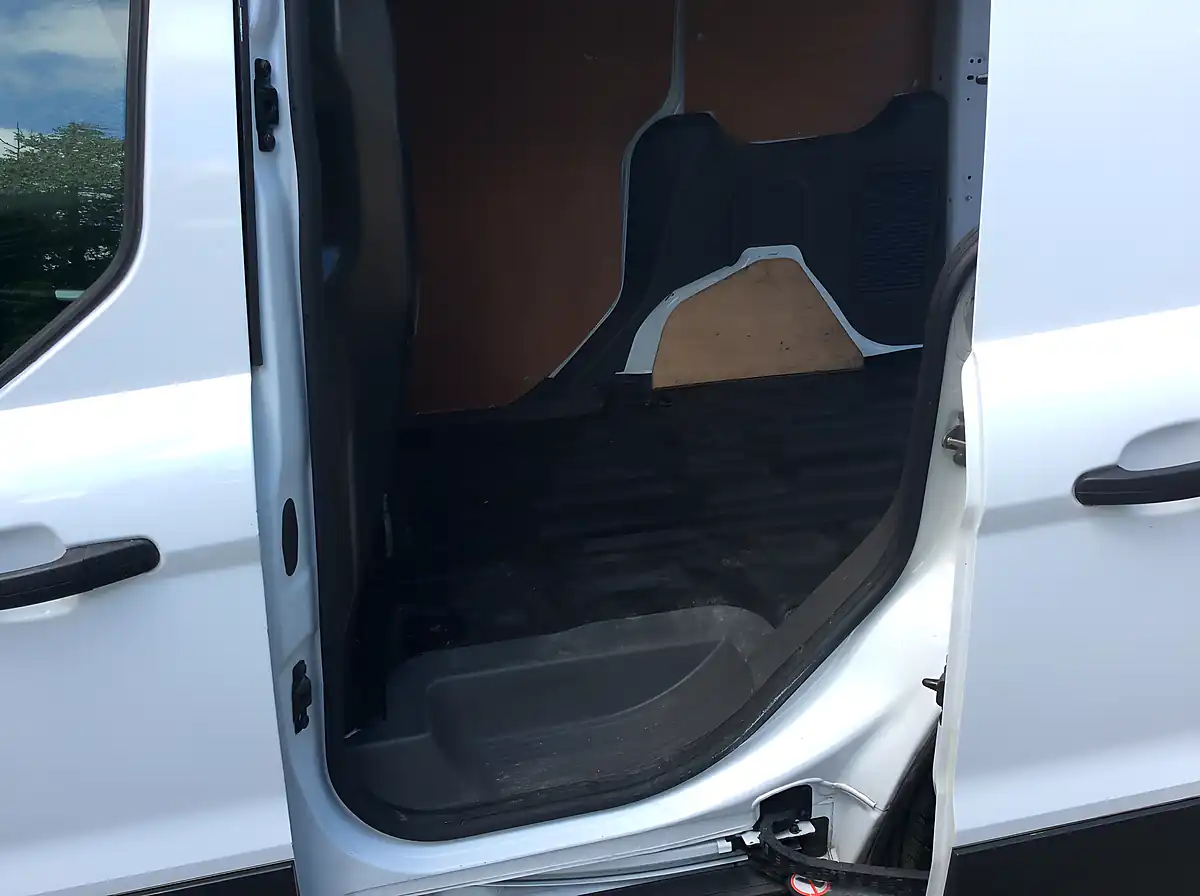 Used 2021 Ford Transit Connect Trend Van 200 L1 White - Interior and Exterior details 12