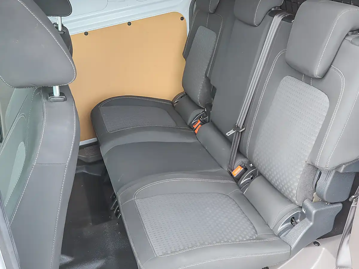 Used 2021 Ford Transit Connect Trend White - Interior and Exterior details 14