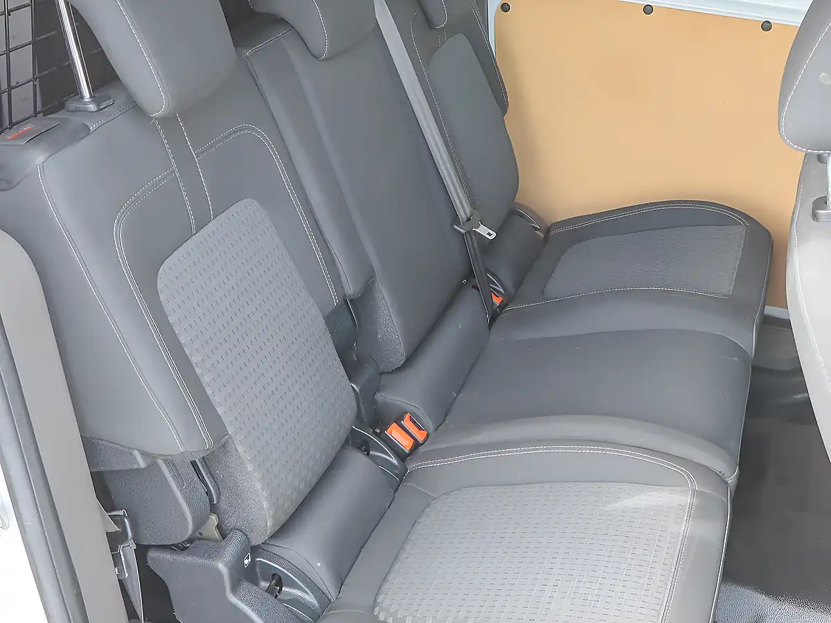 Used 2021 Ford Transit Connect Trend White - Interior and Exterior details 5