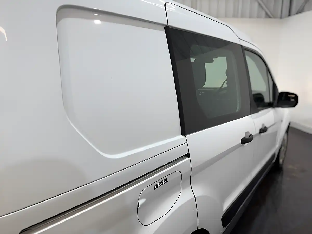Used 2021 Ford Transit Connect Trend White - Interior and Exterior details 16