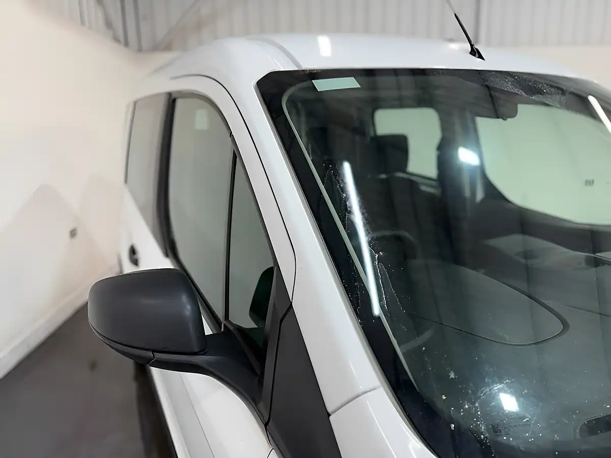 Used 2021 Ford Transit Connect Trend White - Interior and Exterior details 7
