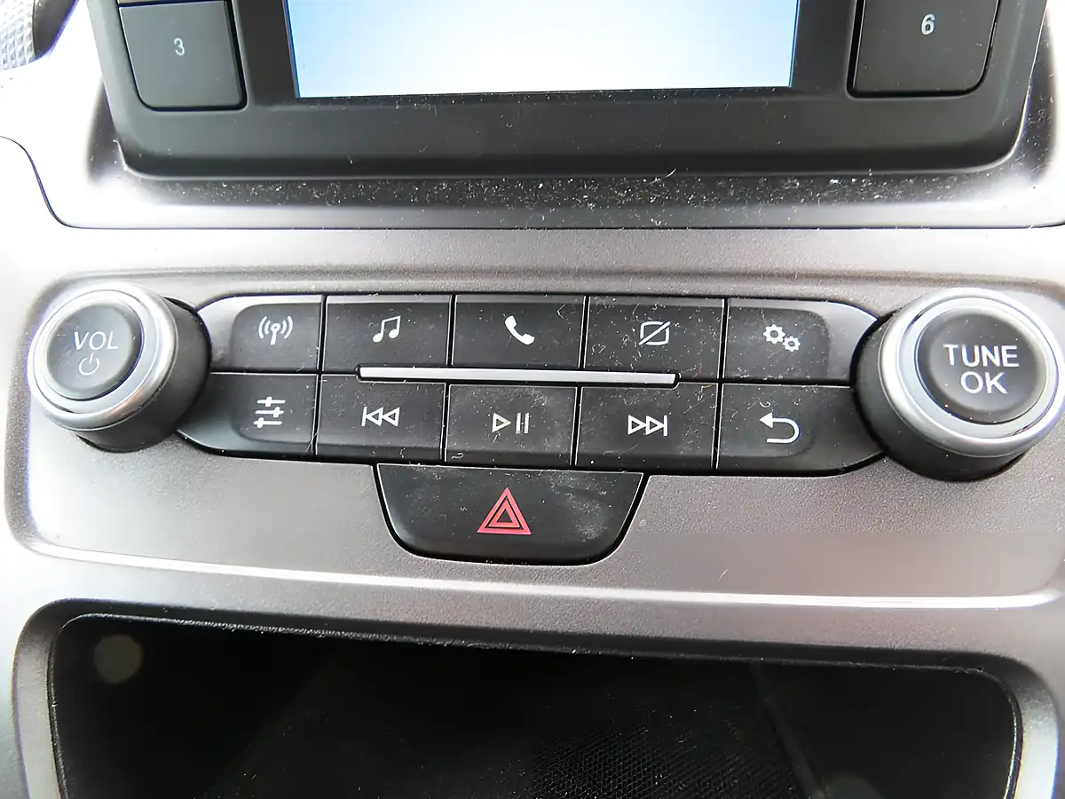 Used 2021 Ford Transit Connect Trend White - Interior and Exterior details 18