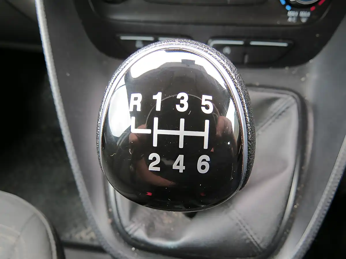 Used 2021 Ford Transit Connect Trend White - Interior and Exterior details 19