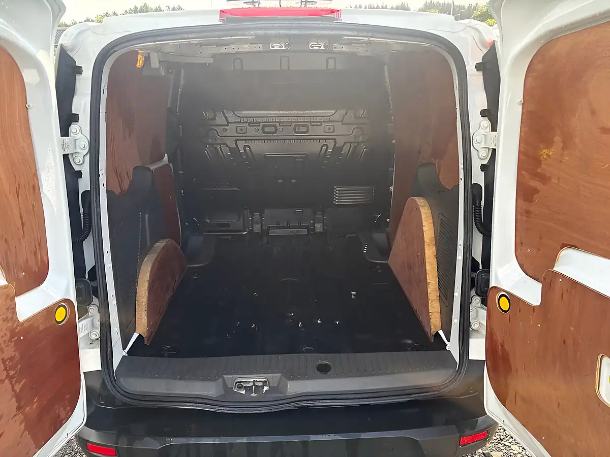 Used 2021 Ford Transit Connect Trend White - Interior and Exterior details 10