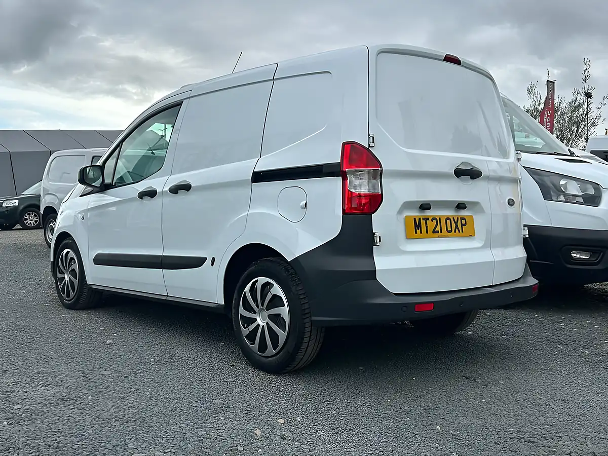 Used 2021 Ford Transit Courier Leader Frozen White - Interior and Exterior details 11