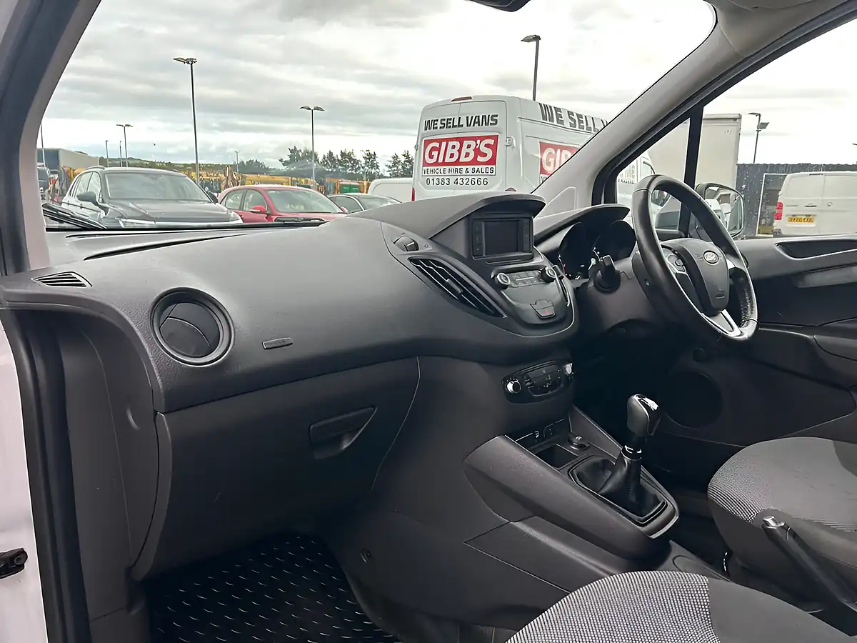 Used 2021 Ford Transit Courier Leader Frozen White - Interior and Exterior details 18