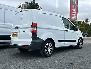 Used 2021 Ford Transit Courier Leader Frozen White - Interior and Exterior details 7