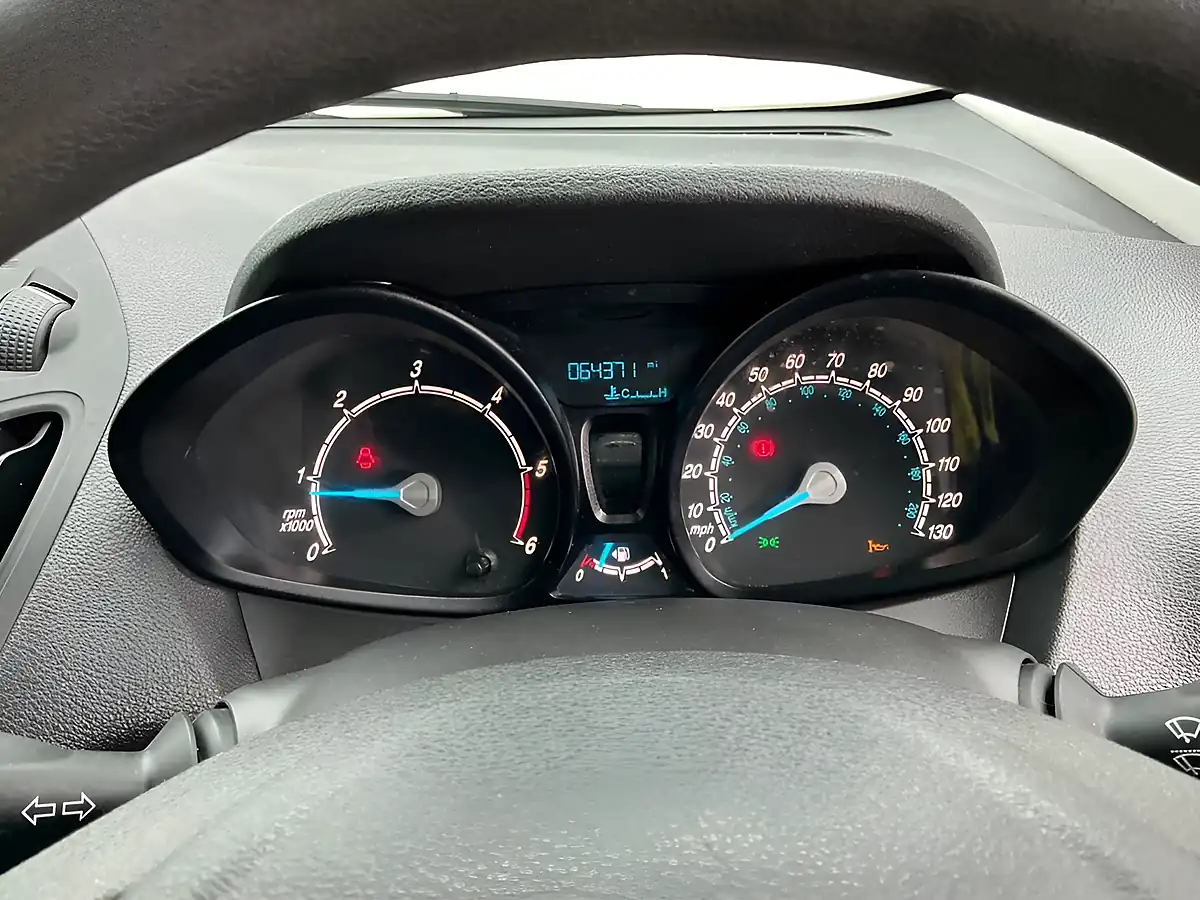 Used 2021 Ford Transit Courier Leader White - Interior and Exterior details 13