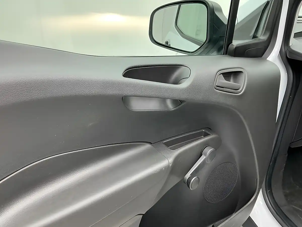 Used 2021 Ford Transit Courier Leader White - Interior and Exterior details 19